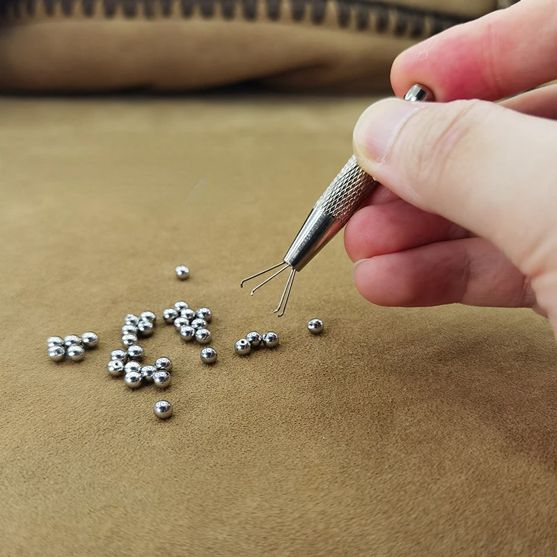 Mini pince à épiler en acier i - Body Jewelry Tool avis et prix