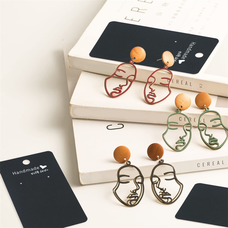 Carte d'exposition de boucles  - Body Jewelry Display avis et prix